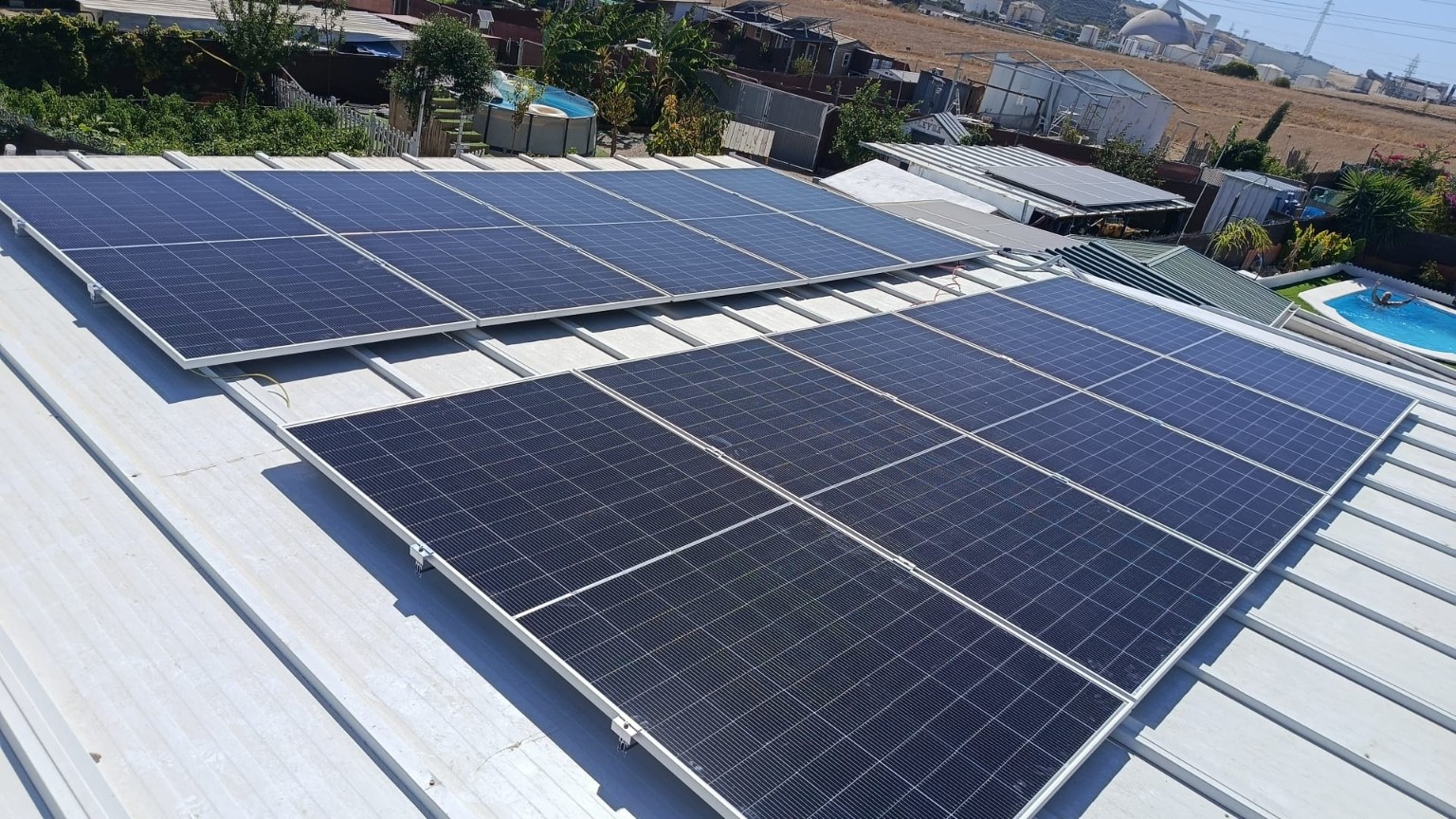 Paneles solares en cubierta